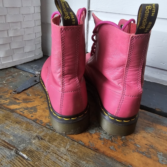 Dr. Martin Pascal Boots - Picture 6 of 6